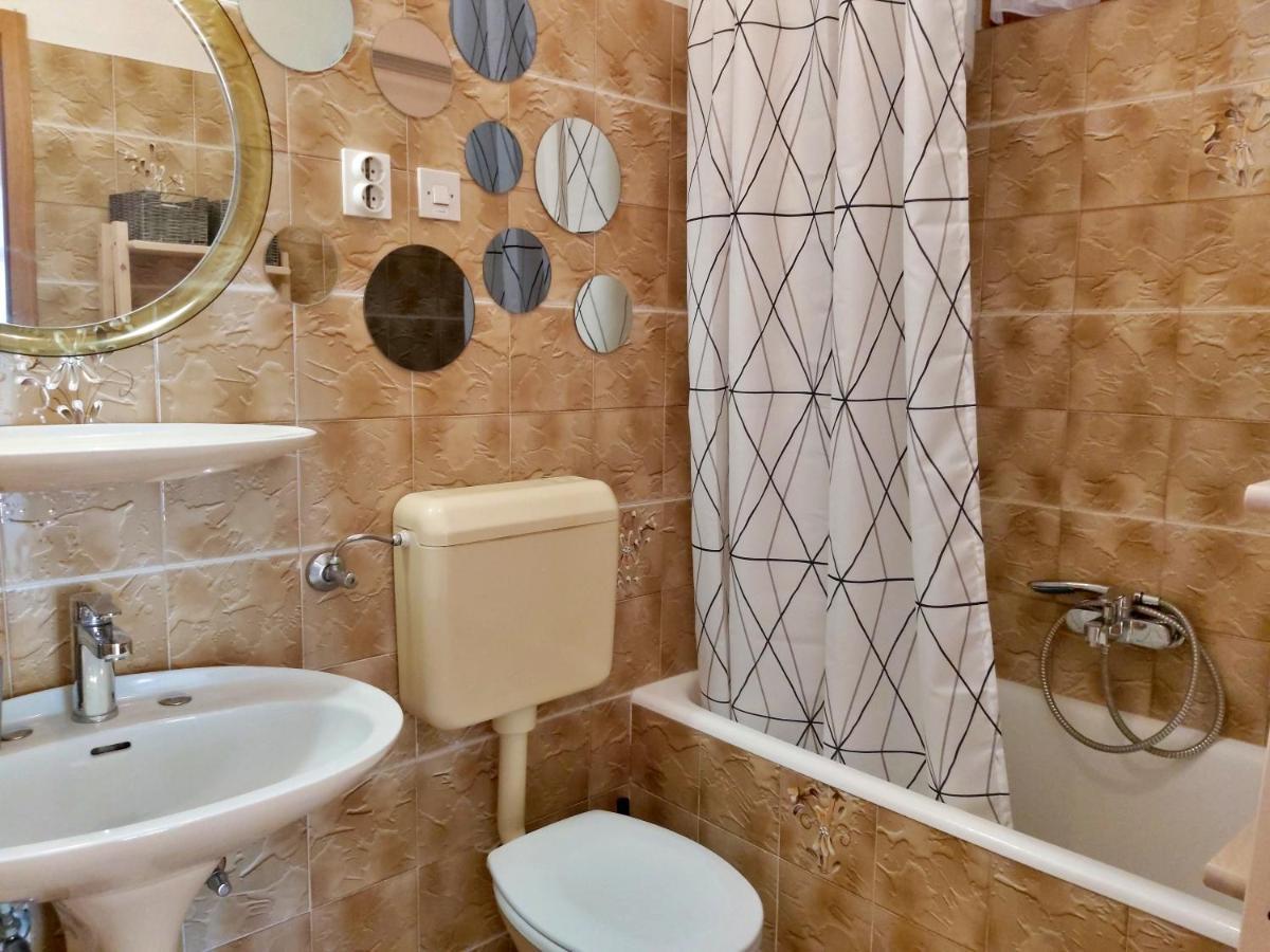Apartment Juta Mimice Exteriér fotografie