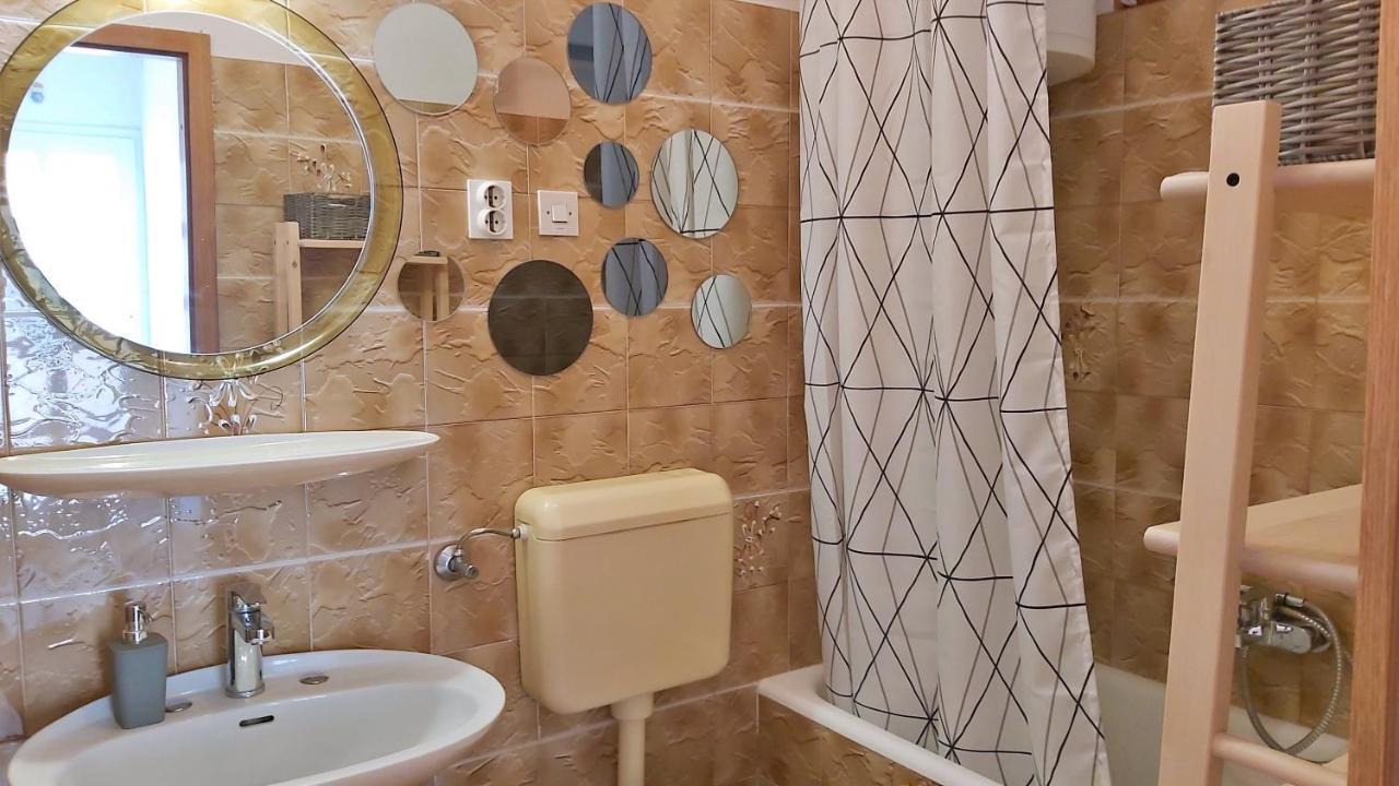 Apartment Juta Mimice Exteriér fotografie